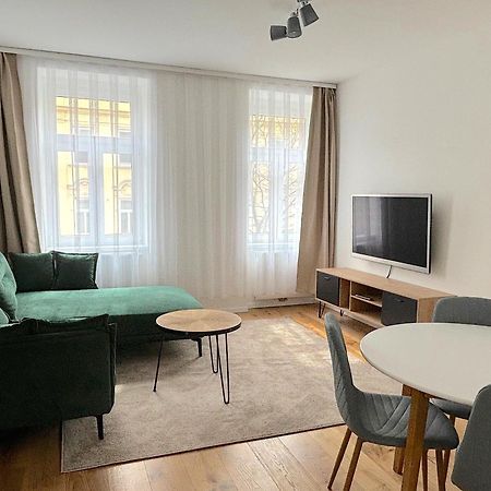 Traumhafte Wohnung Fuer 3, Grosszuegig, Walk In Dusche 비엔나 외부 사진